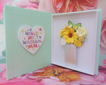 Load image into Gallery viewer, Worlds Most Wonderful Mum Heart - Letterbox Flower Cards
